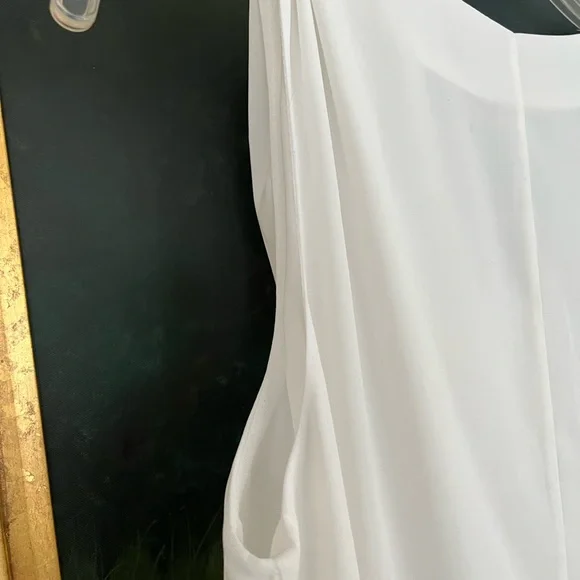 White House Black Market V-Neck Sleeveless White Blouse NWT! - Picture 10 of 11